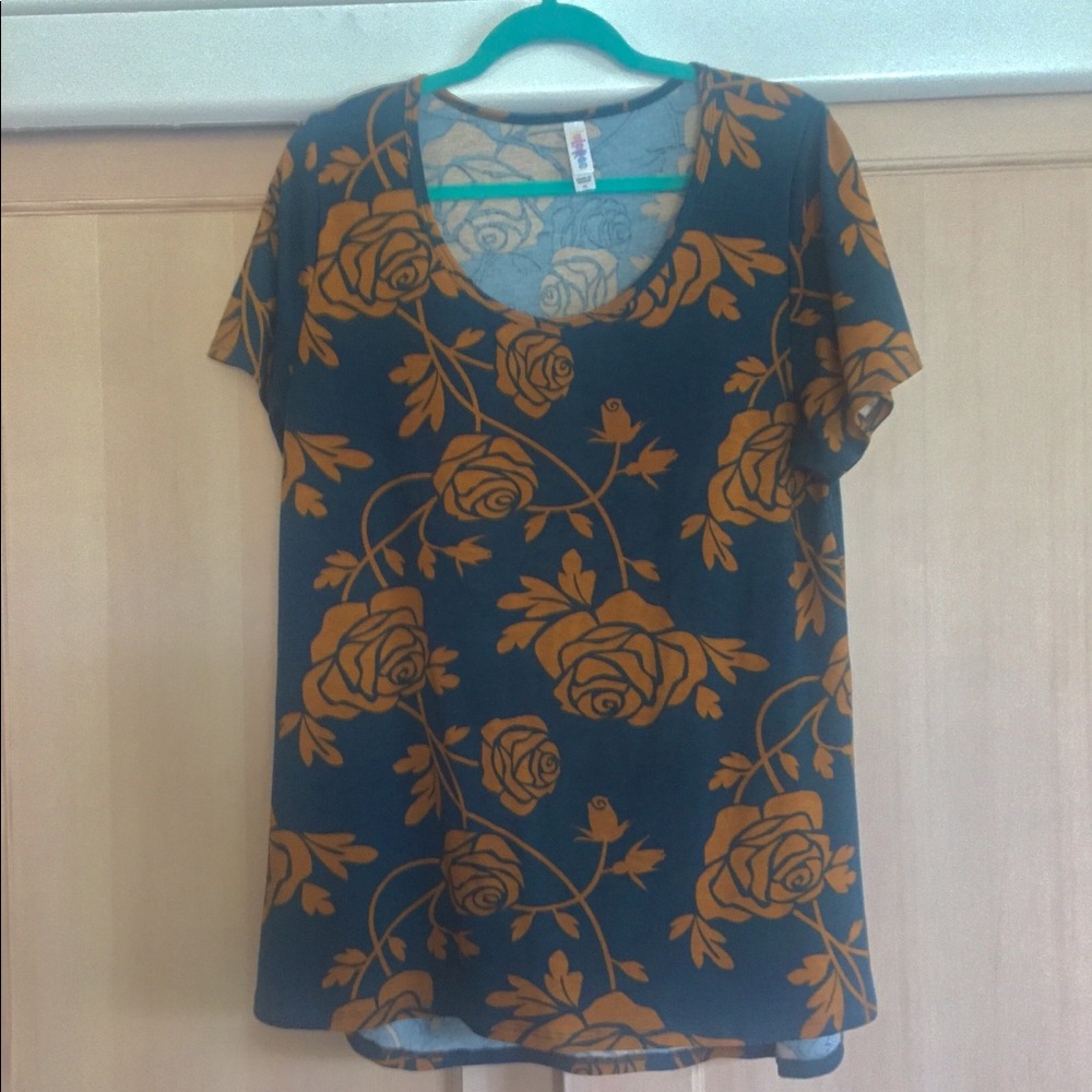G/EUC LuLaRoe Classic T Size XL