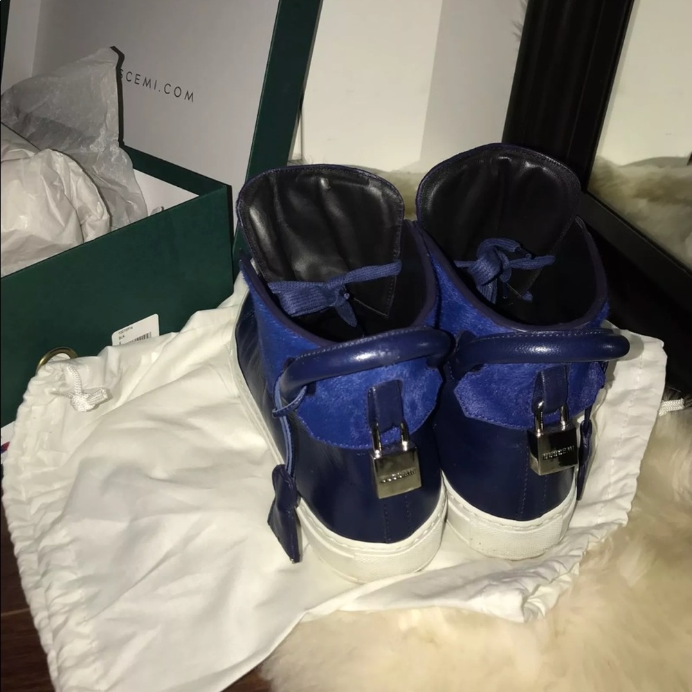 Buscemi . 100% Authentic - Picture 2 of 4