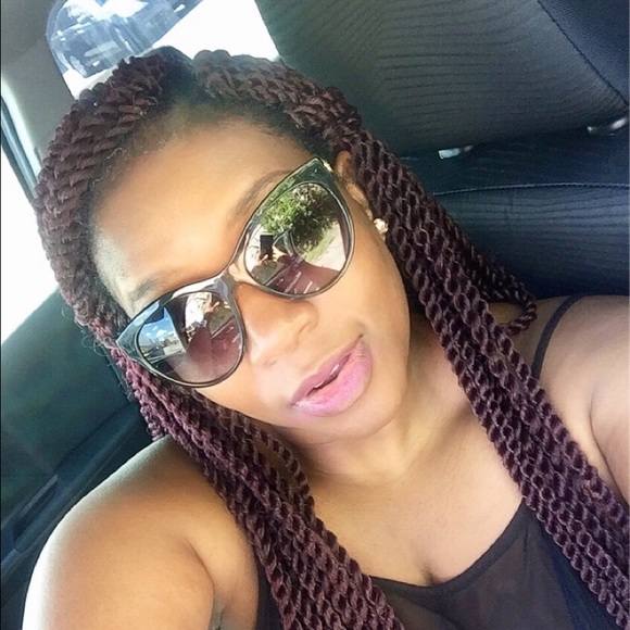 Meet your Posher, Hauwa - Picture 1 of 1