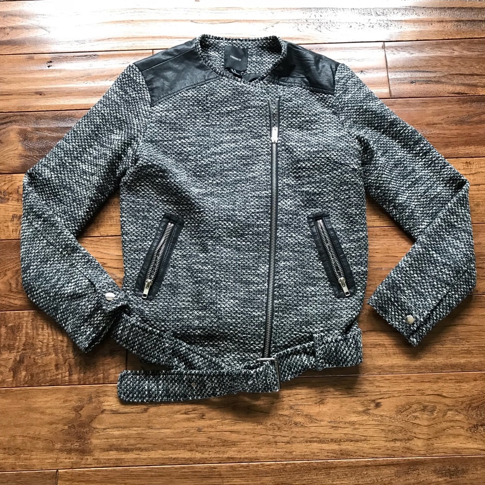 💕💕Forever 21 Moto Jacket w/ Faux Leather Detail