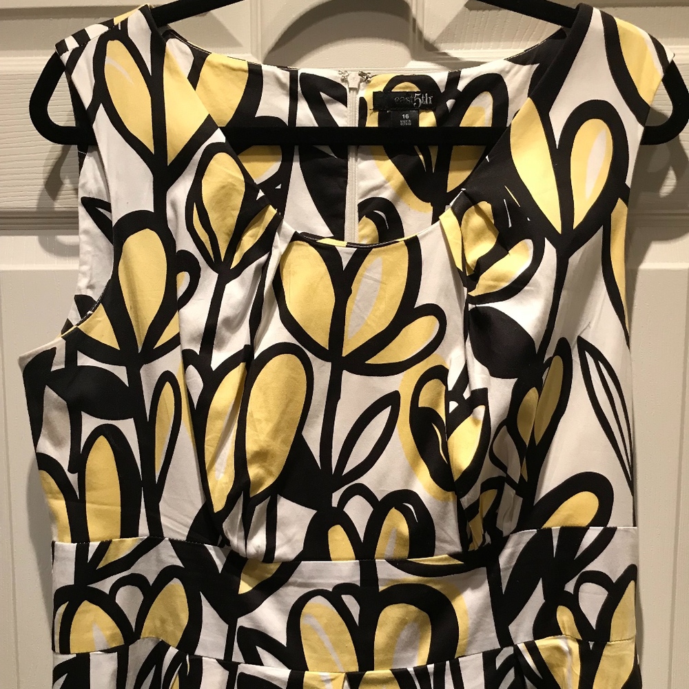 Beautiful Box Pleated Dress, Size 16