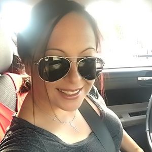 Meet your Posher, Felicia