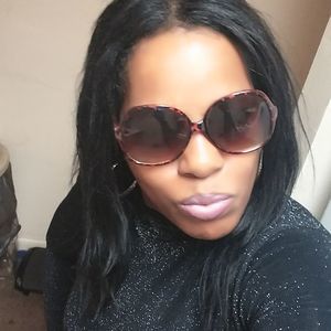 Meet your Posher, Pamela