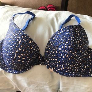 32D Victoria secret pink bra
