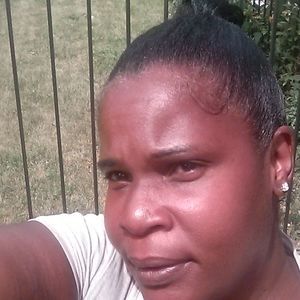 Meet your Posher, Izzetta