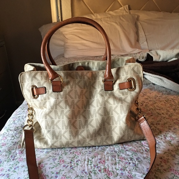 Michael Kors - Picture 2 of 2