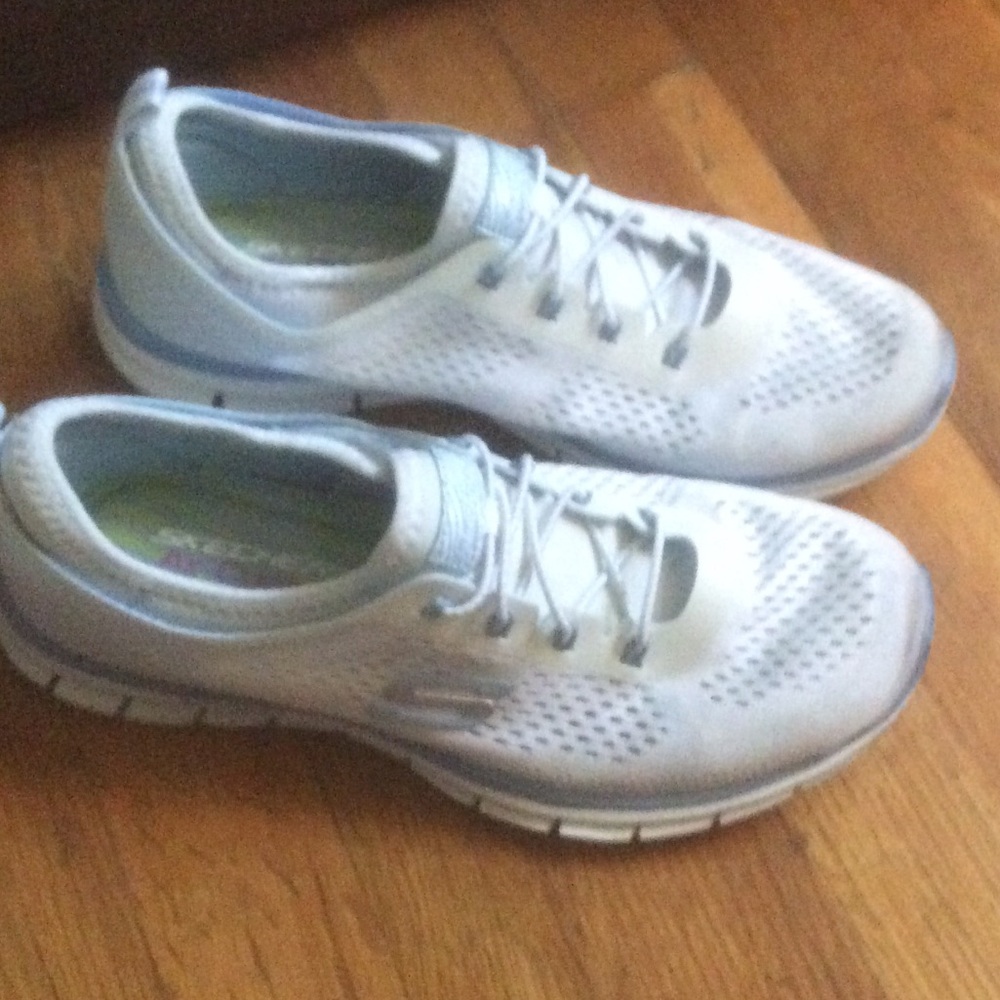 Skechers sneakers