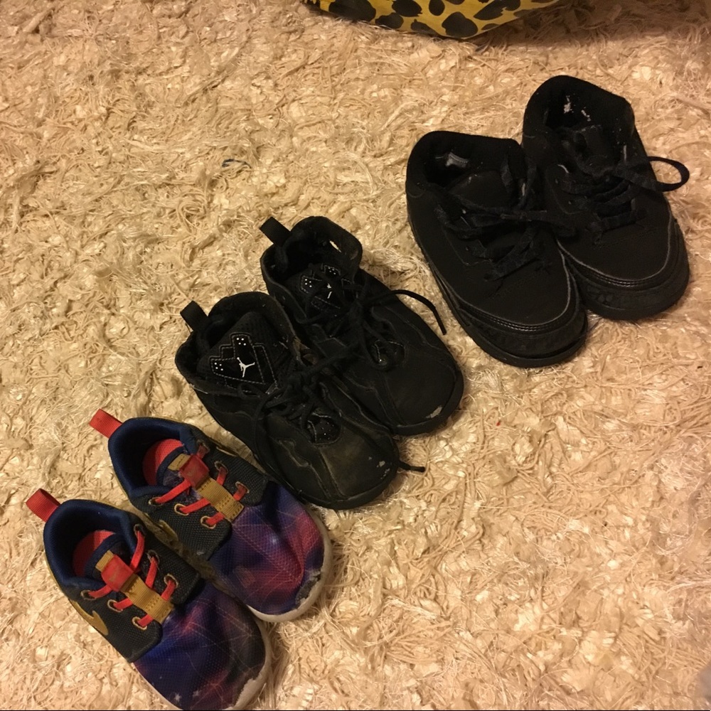 Kids sneakers