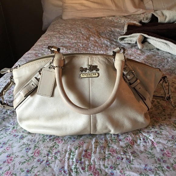 Coach - Picture 1 of 2