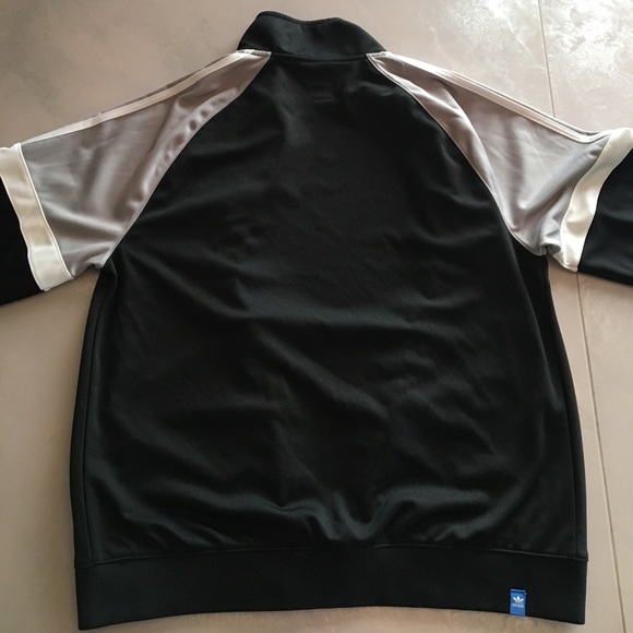 Brooklyn Nets Jacket - Picture 6 of 8