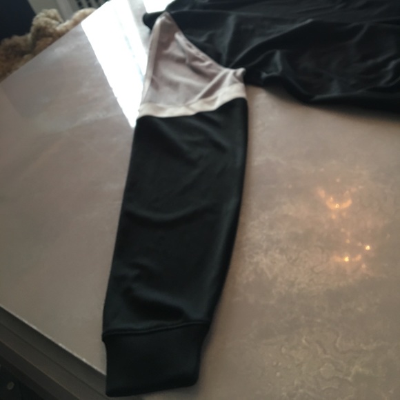 Brooklyn Nets Jacket - Picture 8 of 8