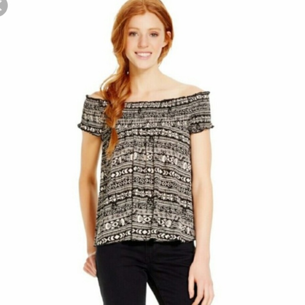 Off the shoulder Aztec top