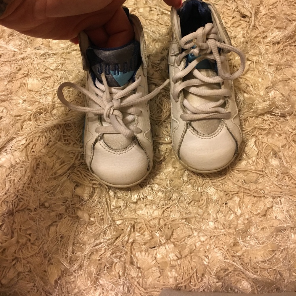 Kids sneakers