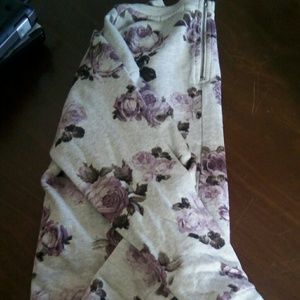 Forever 21 over sized sweatshirt