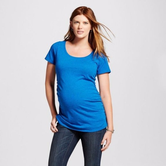❌❌SOLD❌❌NEW Maternity Essential Scoop Neck Tee - Picture 3 of 6