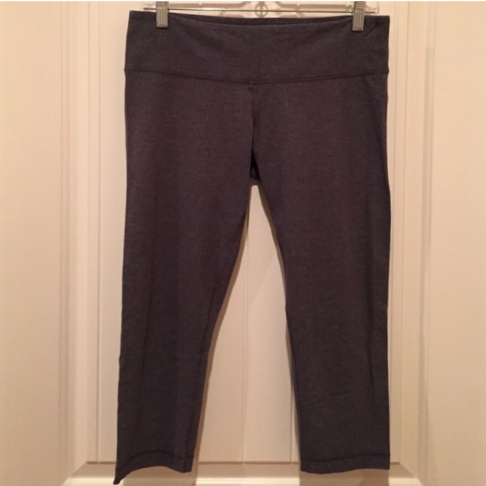Lululemon Wunder Under Crop in Grey, sz 10