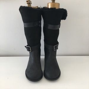 Emu sheepskin lined boots Emu sheepskin lined boots