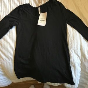 Fabletics shirt