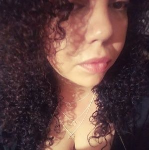 Meet your Posher, Candice