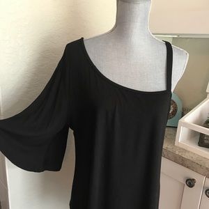 Asymmetrical one shoulder black top