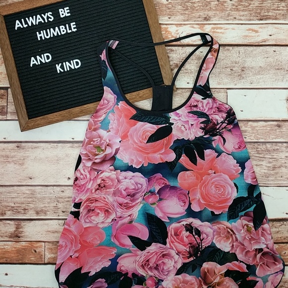 lululemon athletica Tops - Lululemon Coastal Tank- Secret Garden