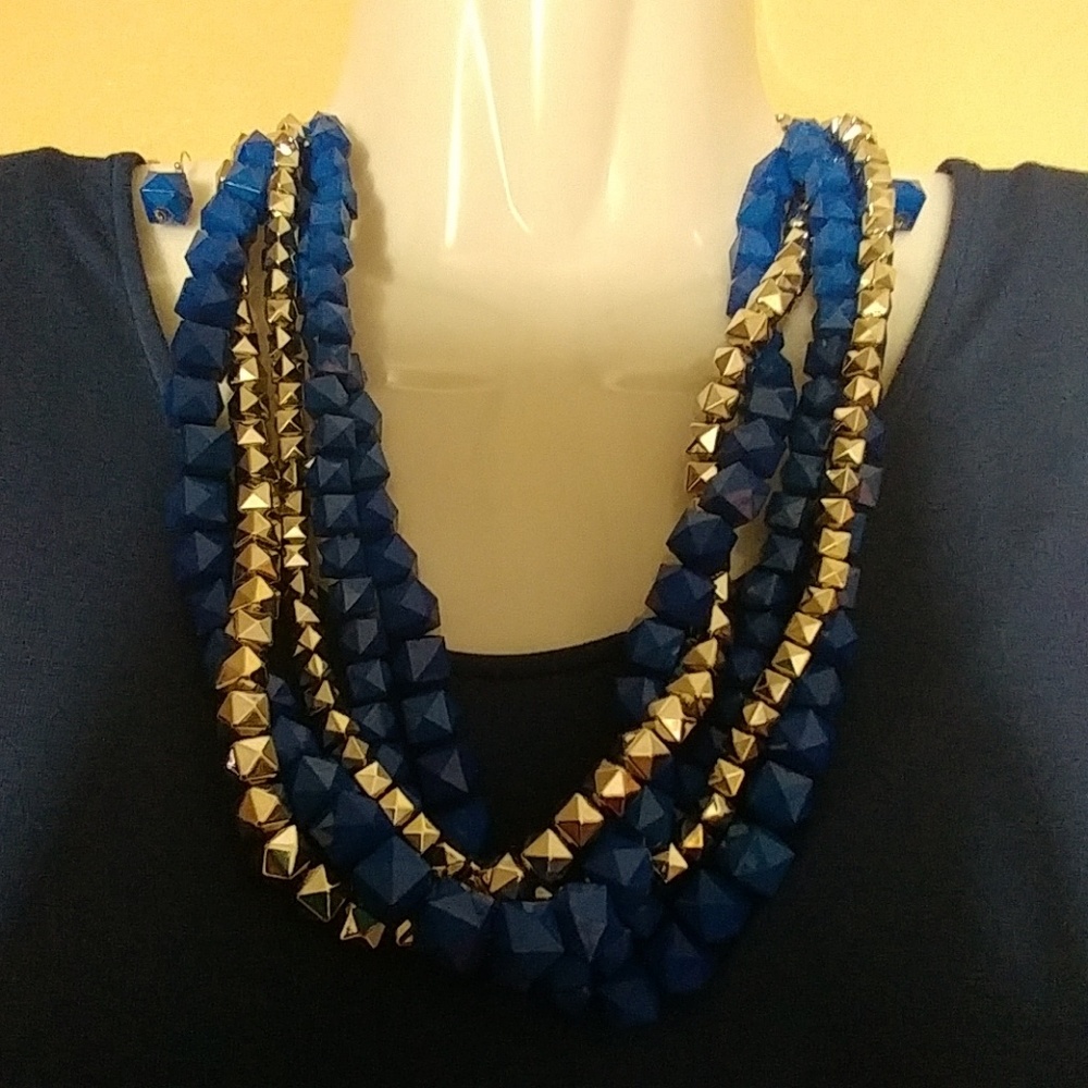 Necklace & Earring set