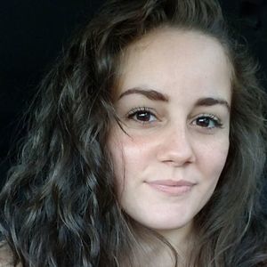 Meet your Posher, Alexandra