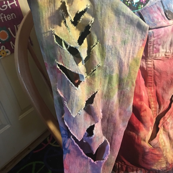 Tye-dye Peace patch jean jacket - Picture 5 of 8