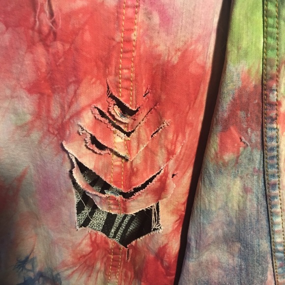 Tye-dye Peace patch jean jacket - Picture 7 of 8