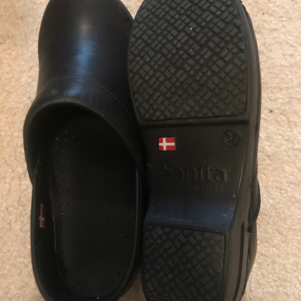 Sanita shoes size 7
