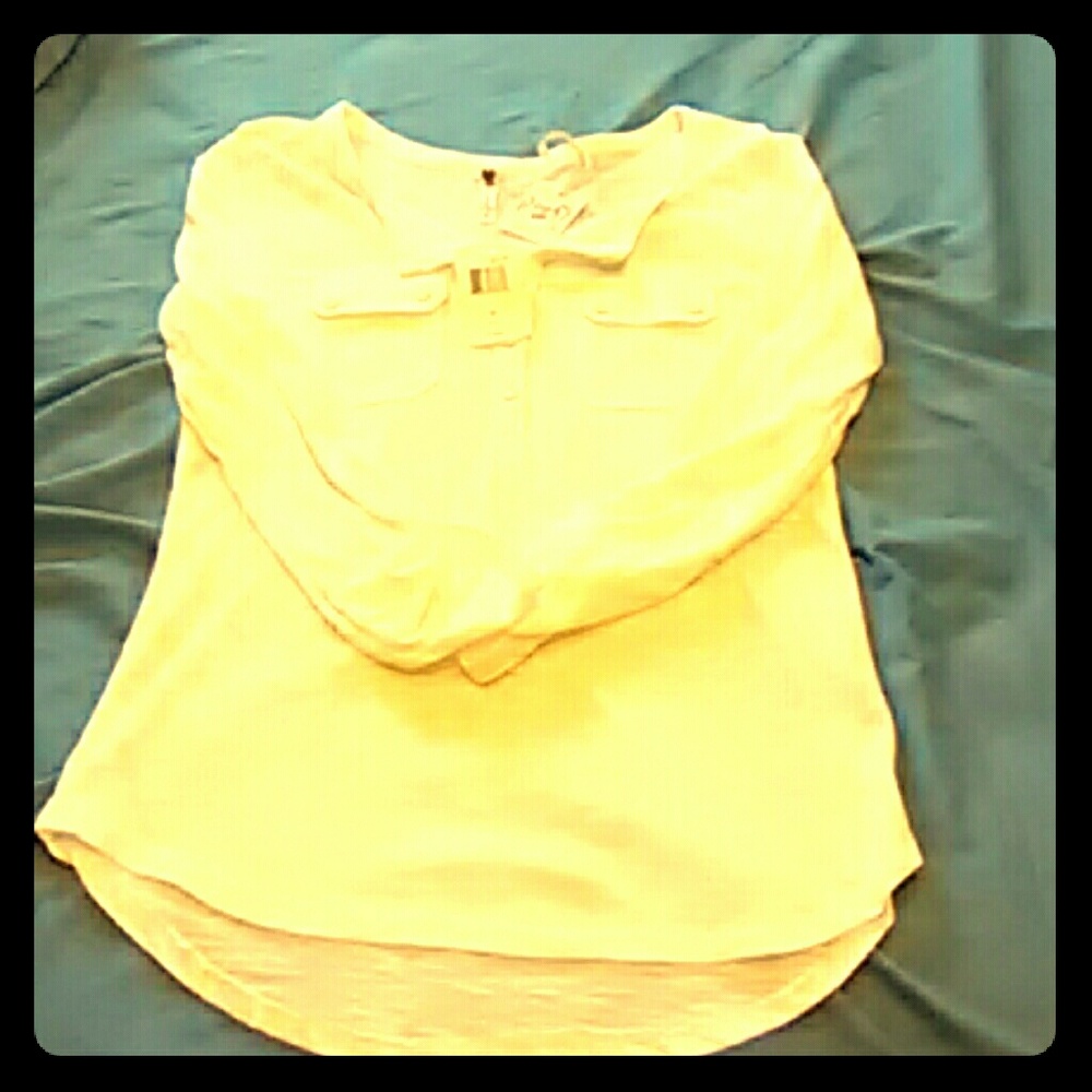 3/4 sleeve shirt