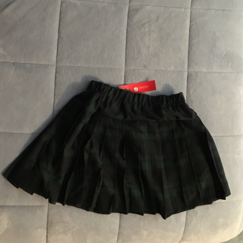 Plaid skirt(NEVER BEEN WORN)