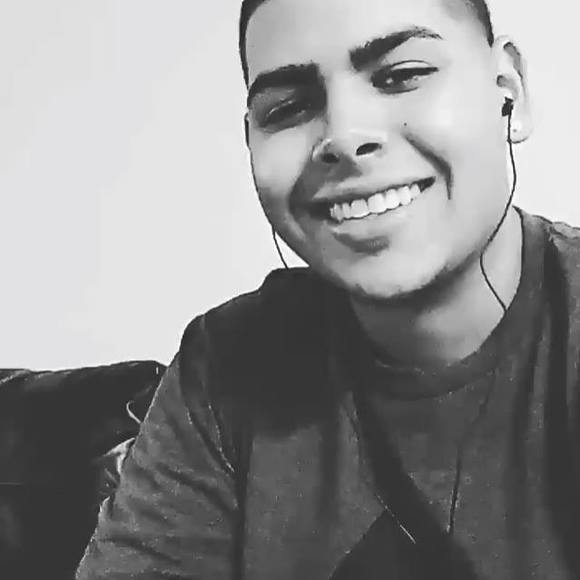 Meet your Posher, Juan - Picture 1 of 1