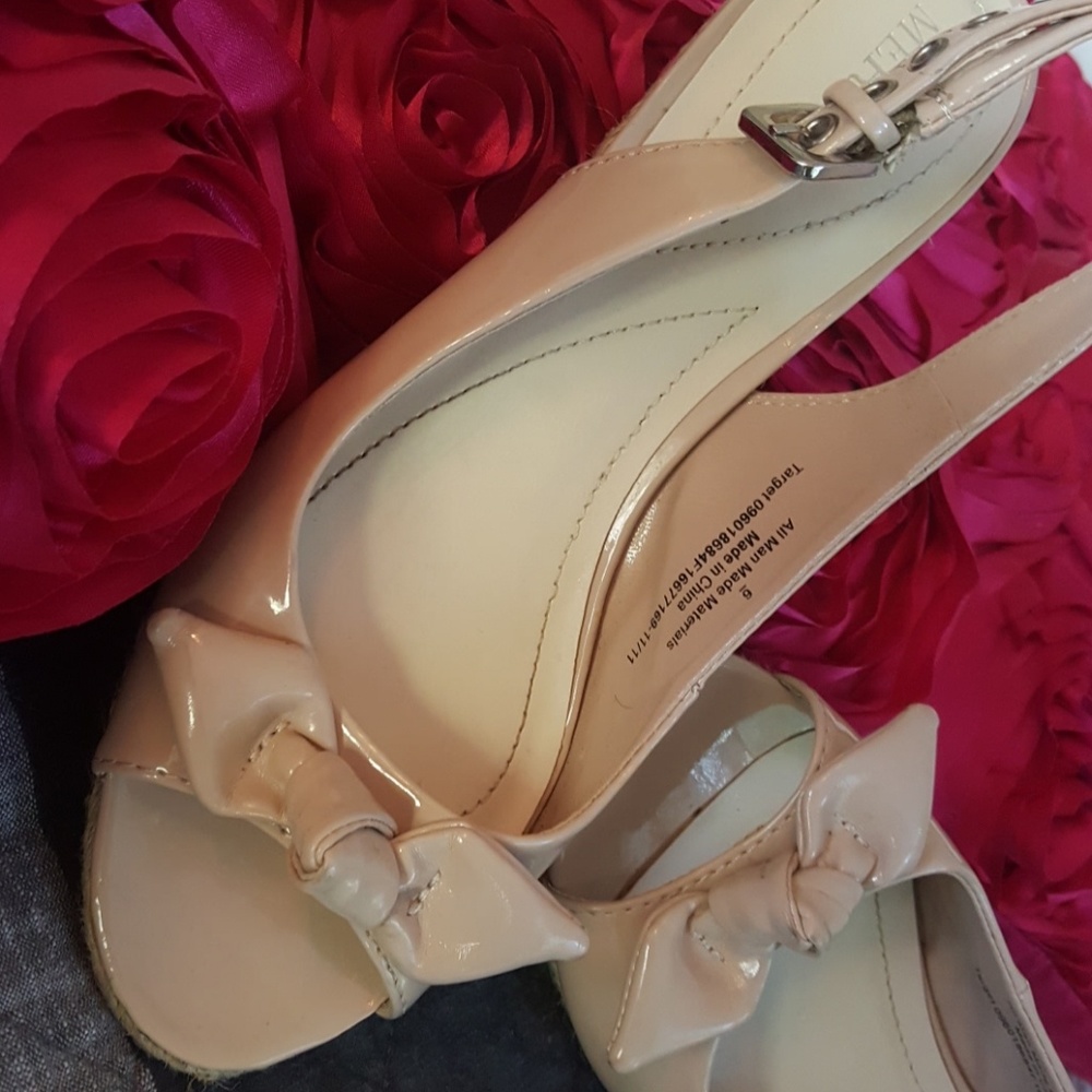 Shoes - Picture 3 of 3