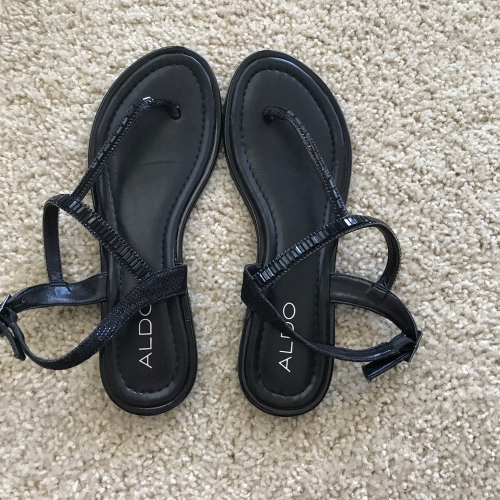 EUC Black Aldo sandals