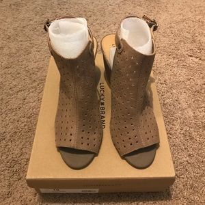 Lucky Brand Tan Peep Toe Wedges