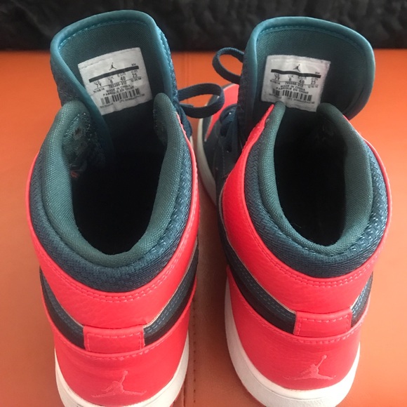 Shoes - Picture 3 of 3