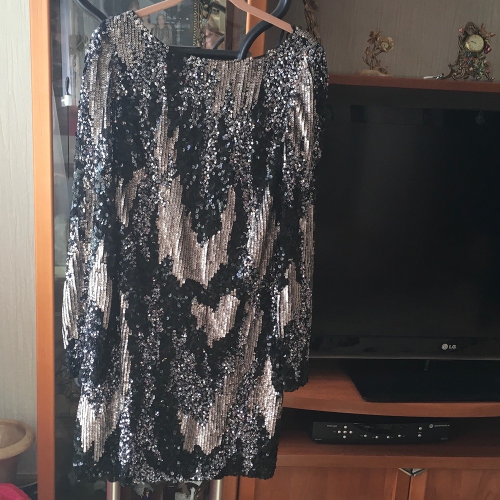 Evening sequins beautiful dress