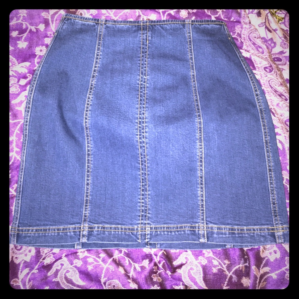 Kendall & Kylie High Waisted Skirt