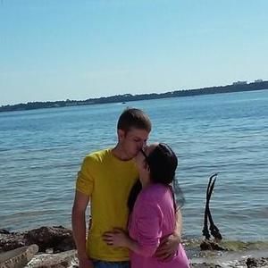 Meet your Posher, Leigh