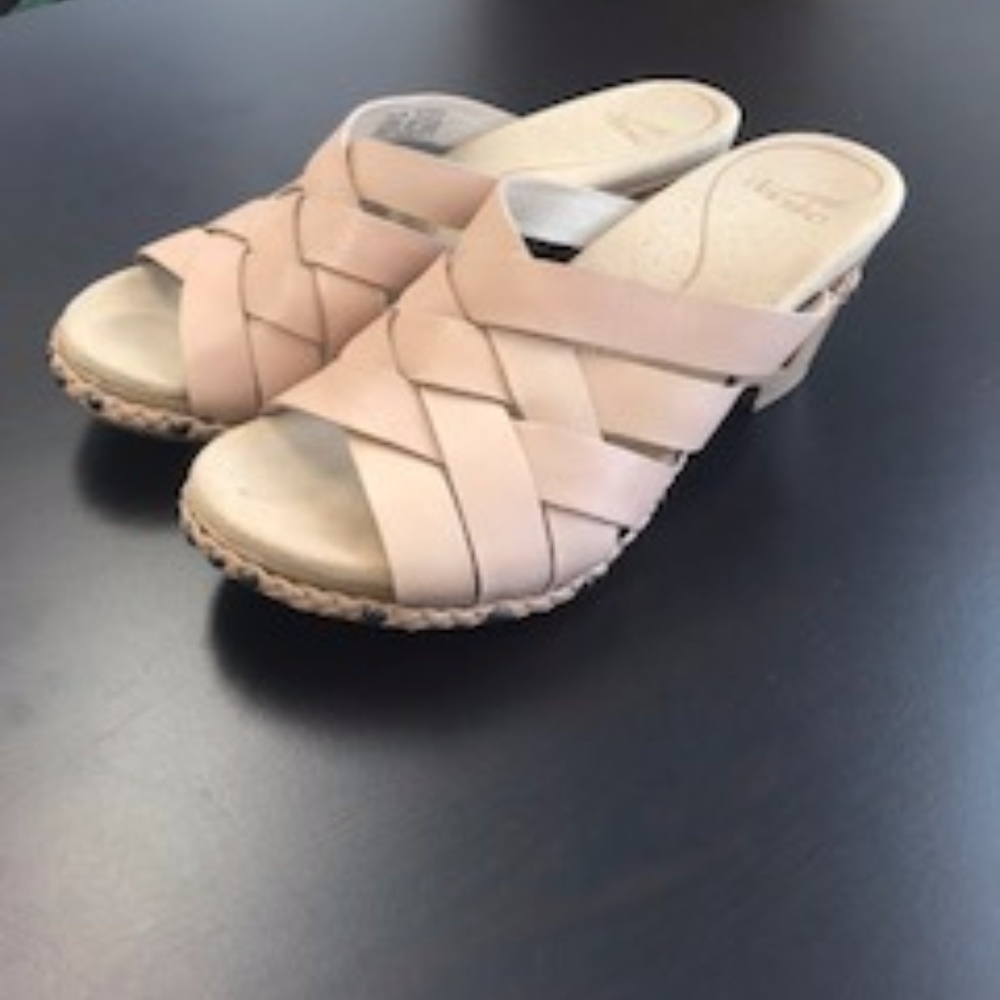 Dansko Leather Keyhole Wedge