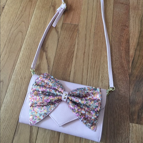 Betsey Johnson Handbags - Betsey Johnson purse with glitter bow