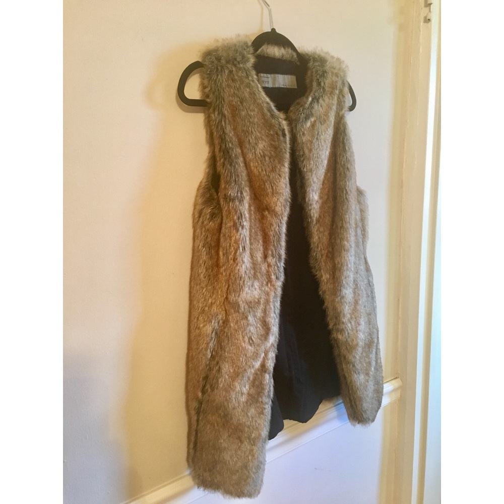 🌟HOST PICK🌟 Brown Faux Fur Vest Sz Medium - Picture 3 of 8