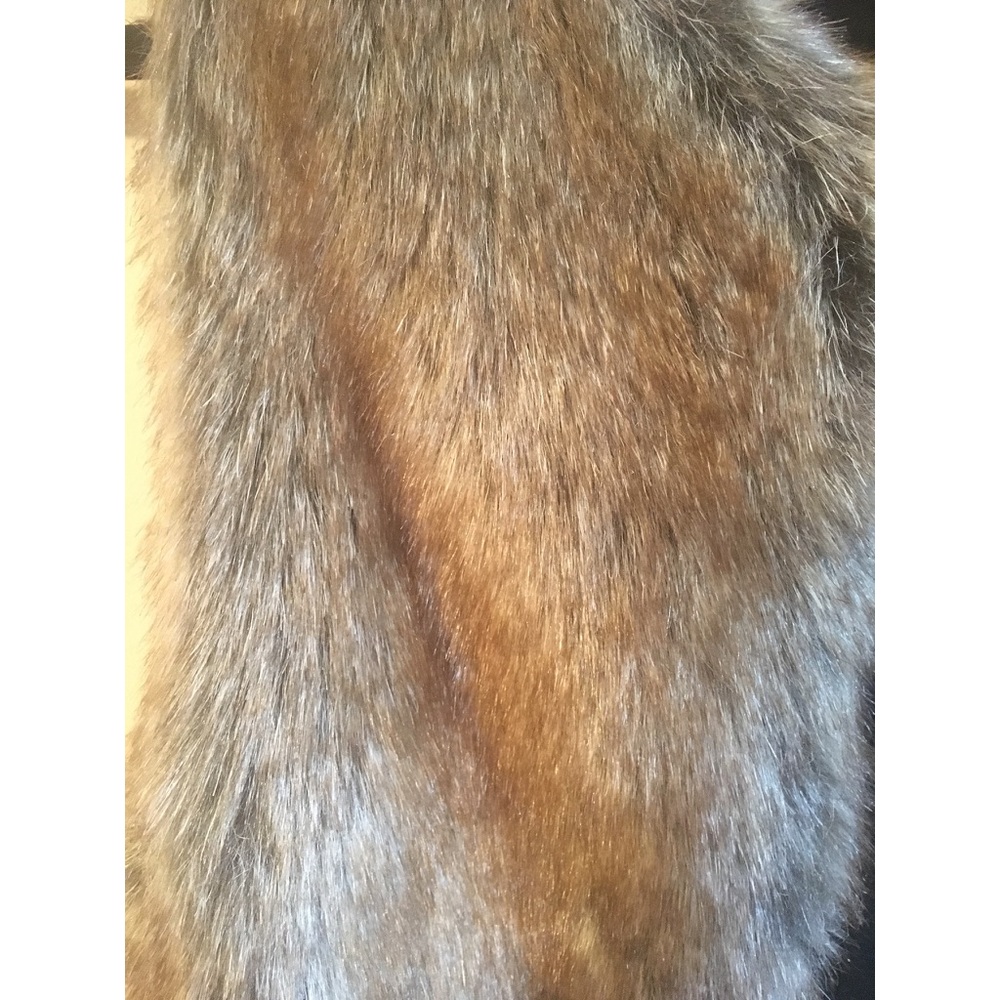 🌟HOST PICK🌟 Brown Faux Fur Vest Sz Medium - Picture 6 of 8