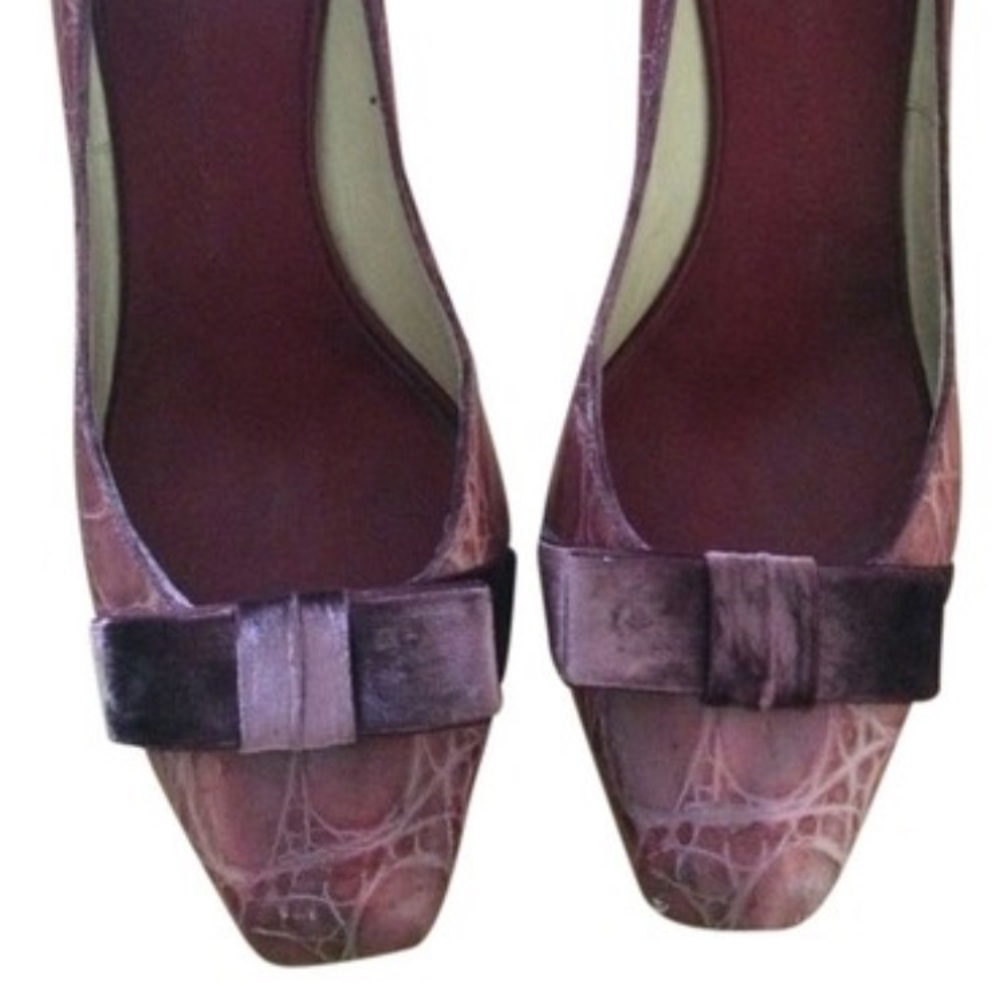 Giuseppe pumps with velvet bow