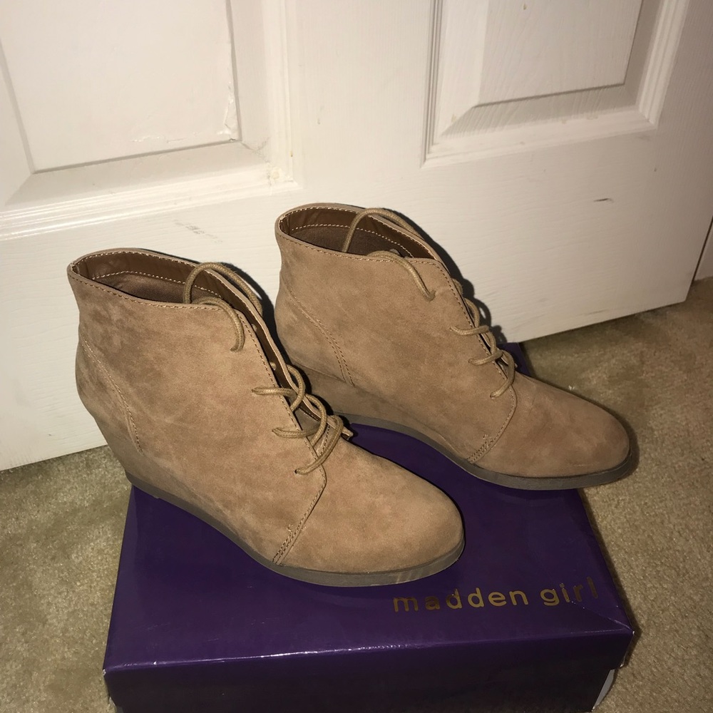 Ankle booties