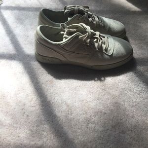 Fila low tops