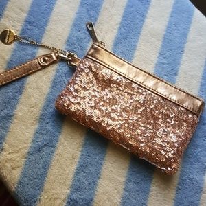 Ladies wristlet