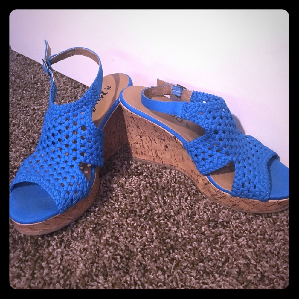 Blue Mudd Wedges