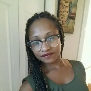 Meet your Posher, Linh